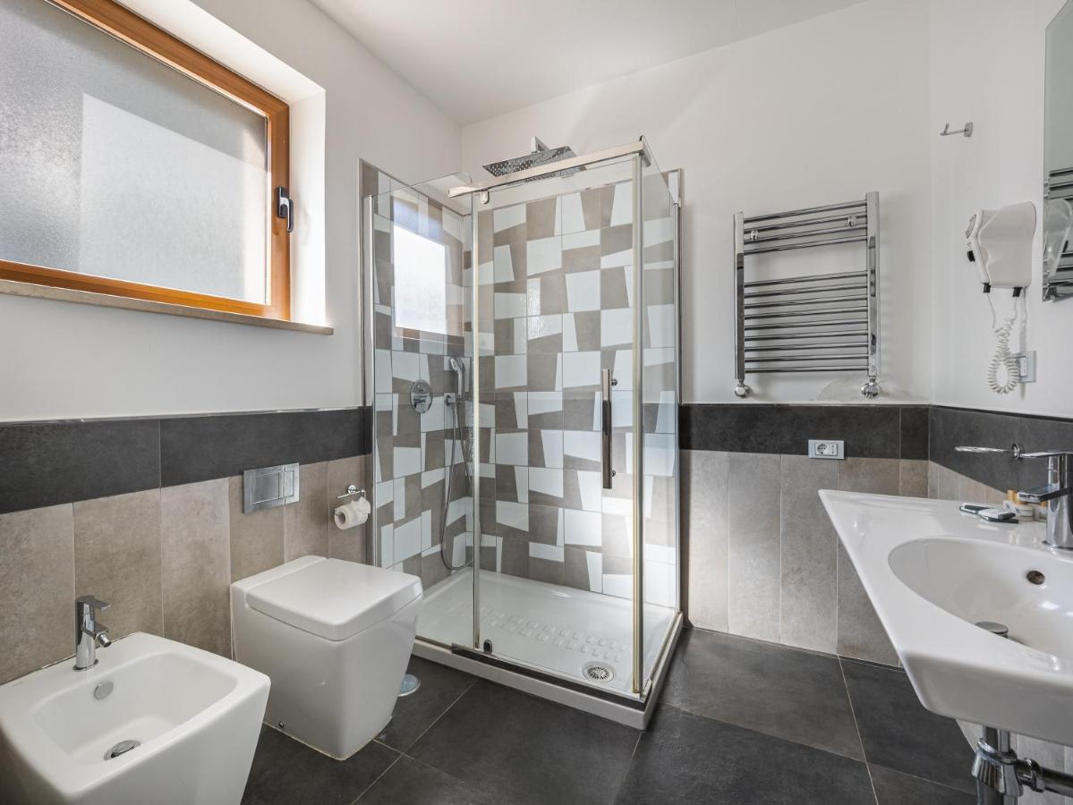 Orange - De Vivo Realty Sorrente