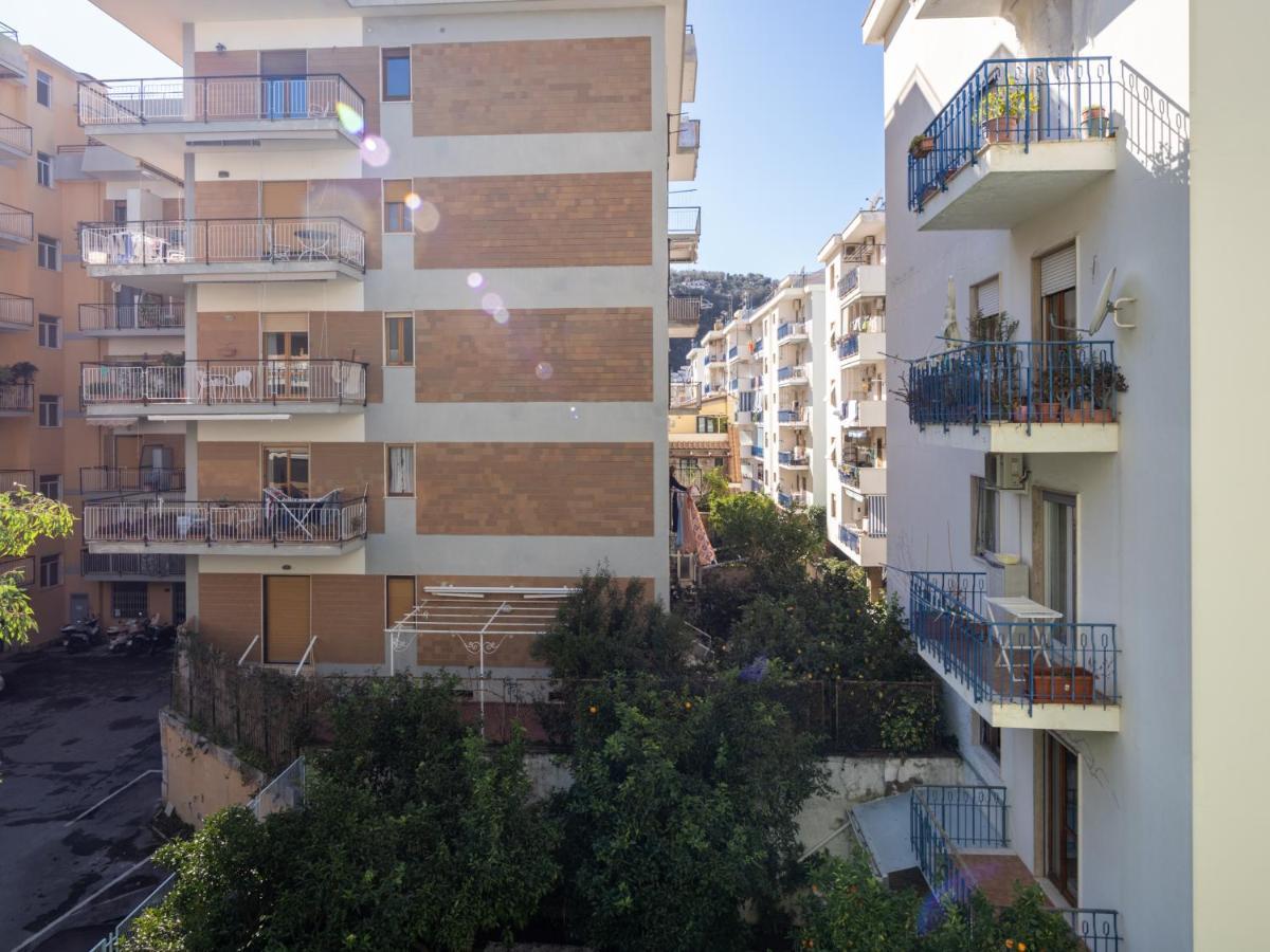 Orange - De Vivo Realty Maison d'hôtes
